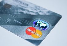 Pojištění k platebním kartám od Fio banky lze kompletně vyřídit online